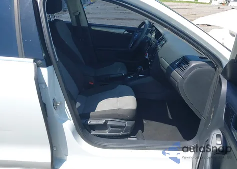 2017 Volkswagen Jetta 1.4T S z USA, uszkodzony, nr VIN 3VW2B7AJ5HM332931